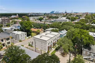 705 Tattnall St, Savannah, GA 31401 - Photo 53