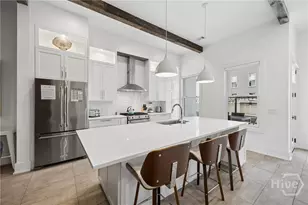 705 Tattnall St, Savannah, GA 31401 - Photo 21