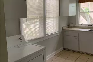1212 E 32nd St, Savannah, GA 31404 - Photo 5