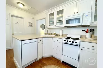 215 W Taylor Street, Savannah, GA 31401 - Photo 19