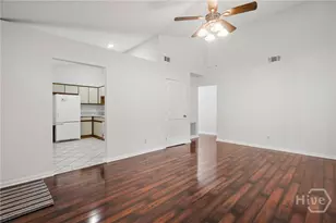 18 E White Hawthorne Dr, Savannah, GA 31419 - Photo 9