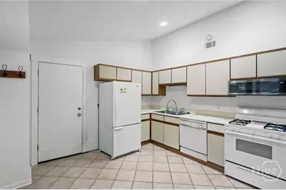 18 E White Hawthorne Drive, Savannah, GA 31419 - Photo 11