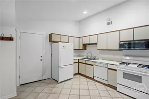 18 E White Hawthorne Dr, Savannah, GA 31419 - Photo 11