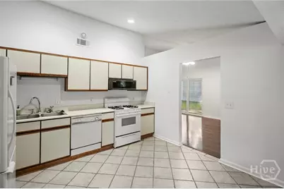 18 E White Hawthorne Drive, Savannah, GA 31419 - Photo 13