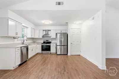 911 Juanita Street, Savannah, GA 31410 - Photo 11