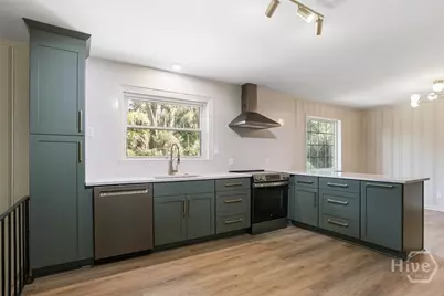 1462 Marlborough Way, Savannah, GA 31406 - Photo 11