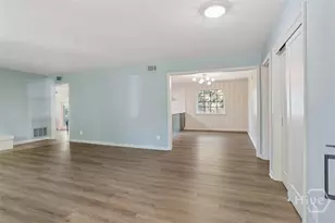 1462 Marlborough Way, Savannah, GA 31406 - Photo 7