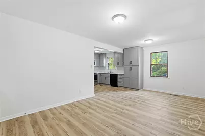 2326 Lorraine Drive, Savannah, GA 31404 - Photo 11