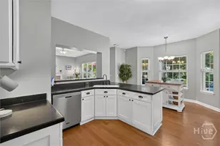 315 Gloucester Rd, Savannah, GA 31410 - Photo 13