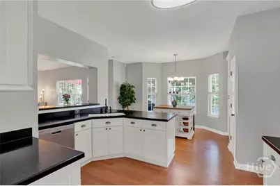 315 Gloucester Road, Savannah, GA 31410 - Photo 11