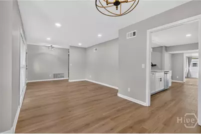 210 West General Stewart Way, Hinesville, GA 31313 - Photo 17