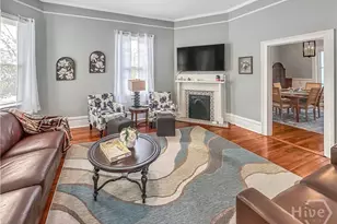 413 E 36th St, Savannah, GA 31401 - Photo 5
