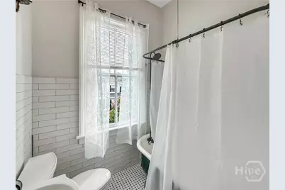 413 E 36th Street, Savannah, GA 31401 - Photo 15