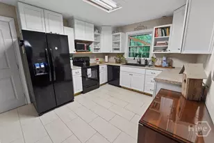 375 Eastridge Dr, Savannah, GA 31406 - Photo 13