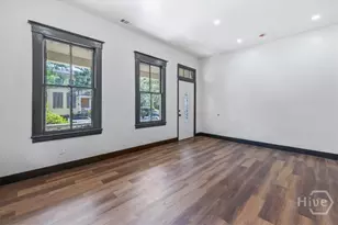 604 W 40th St, Savannah, GA 31415 - Photo 9