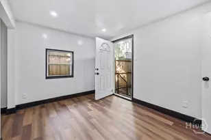 604 W 40th St, Savannah, GA 31415 - Photo 7