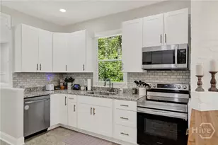 809 E Bolton St, Savannah, GA 31401 - Photo 17