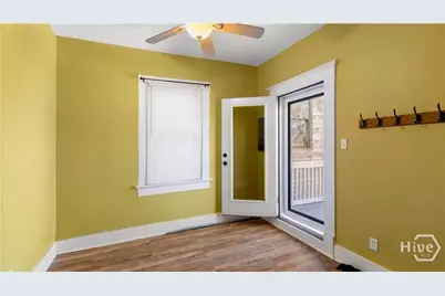 534 E Waldburg Street, Savannah, GA 31401 - Photo 35