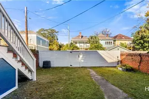 534 E Waldburg St, Savannah, GA 31401 - Photo 17