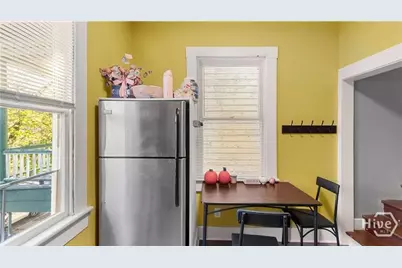534 E Waldburg Street, Savannah, GA 31401 - Photo 25