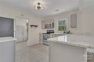 1620 E 34th St, Savannah, GA 31404 - Photo 11
