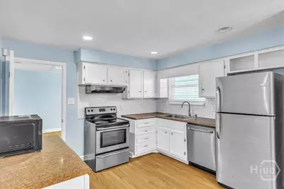 406 Briarcliff Circle, Savannah, GA 31419 - Photo 9