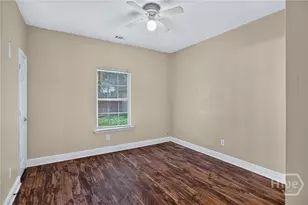1127 E Bolton St, Savannah, GA 31404 - Photo 13