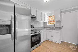 922 Carroll St, Savannah, GA 31415 - Photo 7