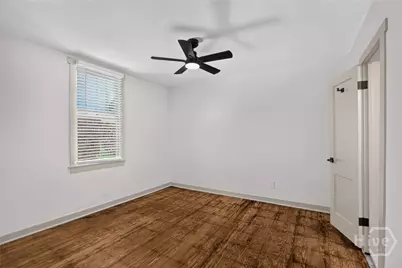 631 W 45th Street, Savannah, GA 31405 - Photo 35