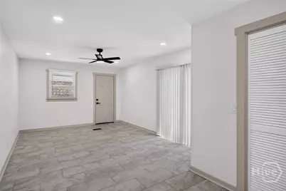 631 W 45th Street, Savannah, GA 31405 - Photo 17