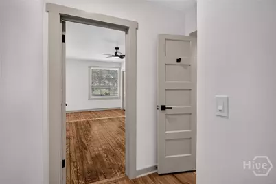 631 W 45th Street, Savannah, GA 31405 - Photo 23