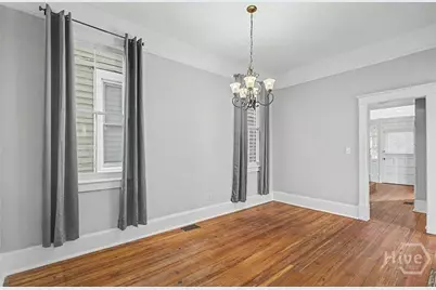 301 W 34th Street, Savannah, GA 31401 - Photo 19