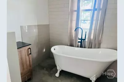513 Kentucky Avenue, Savannah, GA 31404 - Photo 23