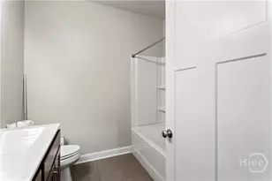 115 Oakcrest Dr W, Savannah, GA 31419 - Photo 27