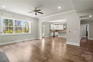 115 Oakcrest Dr W, Savannah, GA 31419 - Photo 7