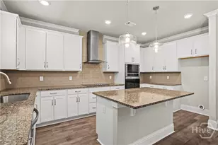 115 Oakcrest Dr W, Savannah, GA 31419 - Photo 9