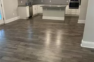 115 Oakcrest Dr W, Savannah, GA 31419 - Photo 3
