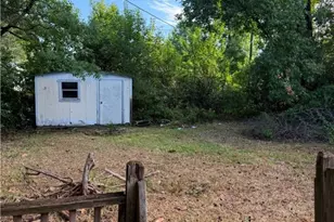 1510 Cloverdale Dr, Savannah, GA 31415 - Photo 9
