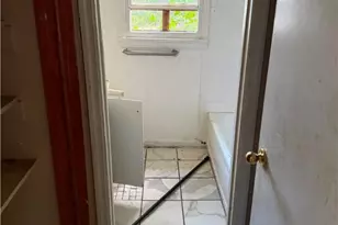 1510 Cloverdale Dr, Savannah, GA 31415 - Photo 5