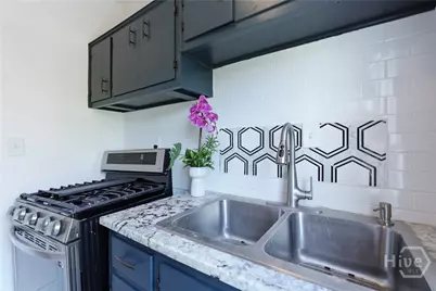 218 W Anderson Street, Savannah, GA 31401 - Photo 9