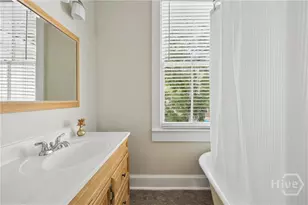 122 W 31st St, Savannah, GA 31401 - Photo 33