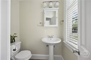 122 W 31st St, Savannah, GA 31401 - Photo 21