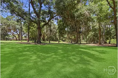 2102 East Boulevard, Savannah, GA 31410 - Photo 29