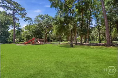 2102 East Boulevard, Savannah, GA 31410 - Photo 27