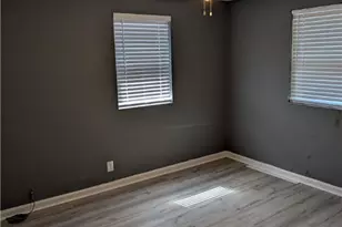 717 W 51st St, Savannah, GA 31405 - Photo 5