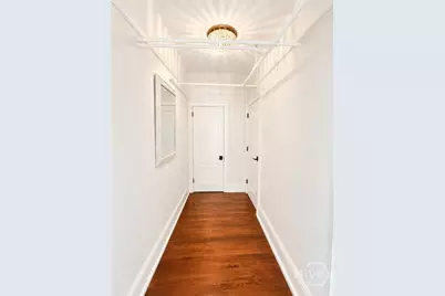 24 E Liberty Street, Savannah, GA 31401 - Photo 7