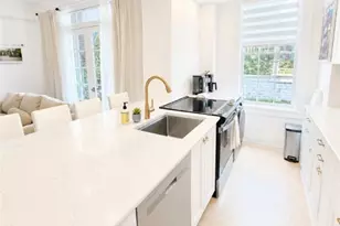 24 E Liberty St, Savannah, GA 31401 - Photo 9