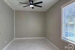 728 W 39th St, Savannah, GA 31415 - Photo 17