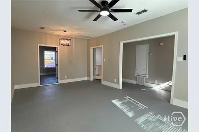 728 W 39th Street, Savannah, GA 31415 - Photo 9