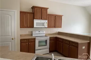 211 Byron Dr, Richmond Hill, GA 31324 - Photo 7